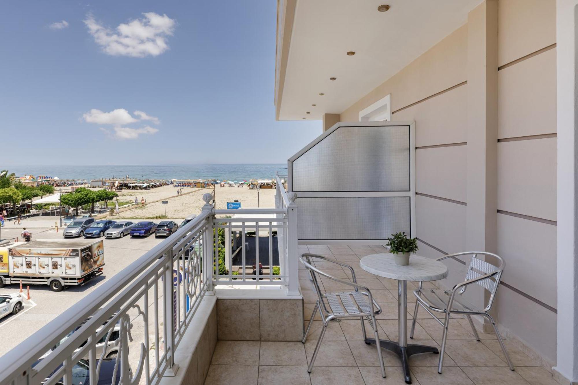 Agyra Seaview Hotel By Panel Hospitality 尼欧波洛伊 客房 照片