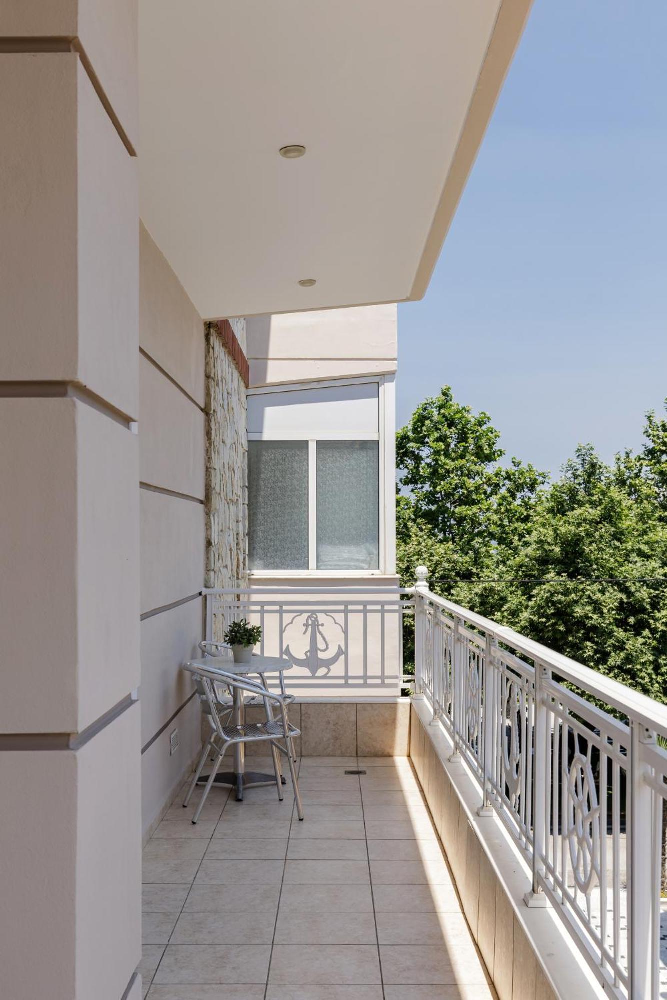 Agyra Seaview Hotel By Panel Hospitality 尼欧波洛伊 客房 照片