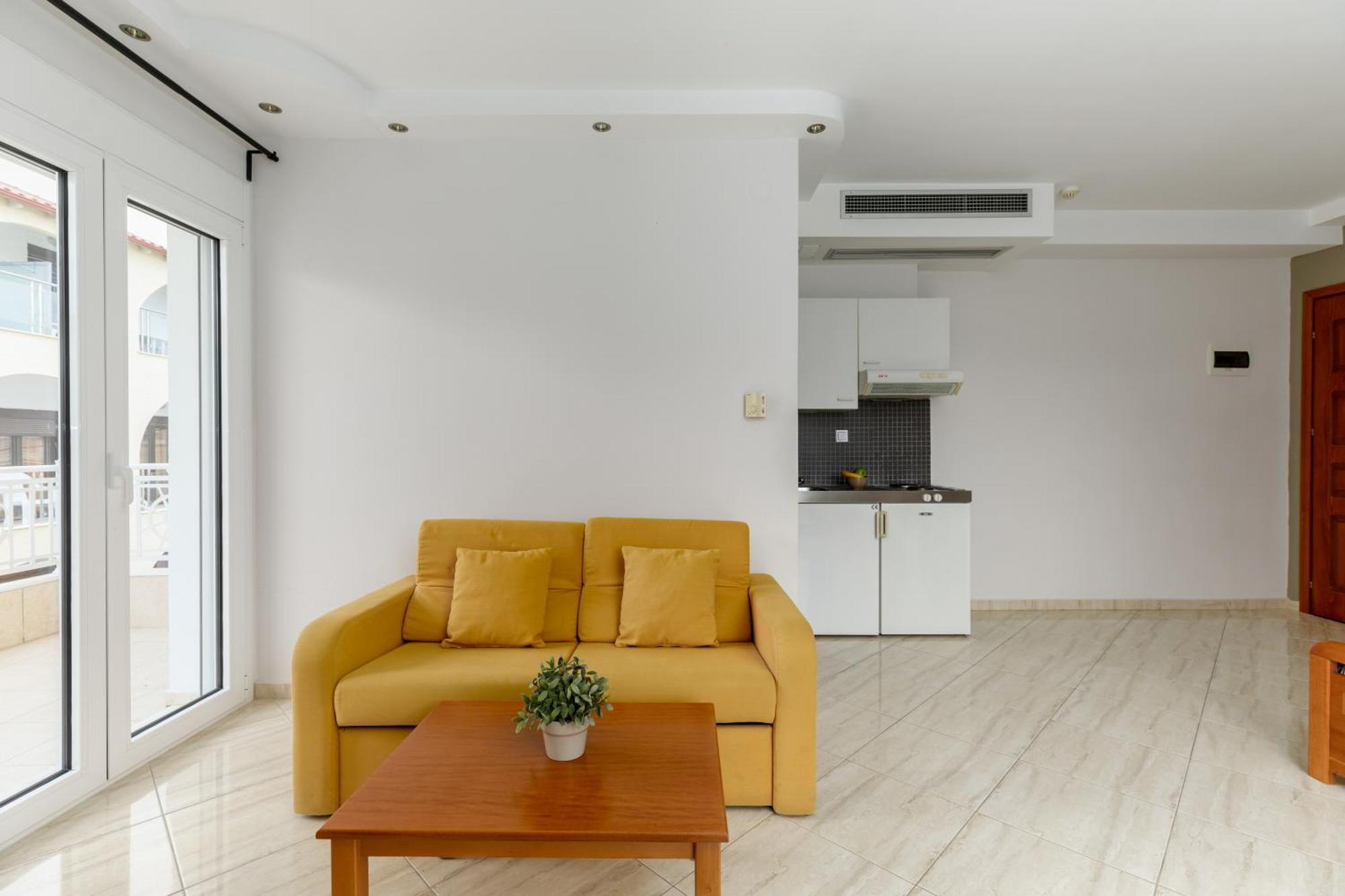 Agyra Seaview Hotel By Panel Hospitality 尼欧波洛伊 外观 照片