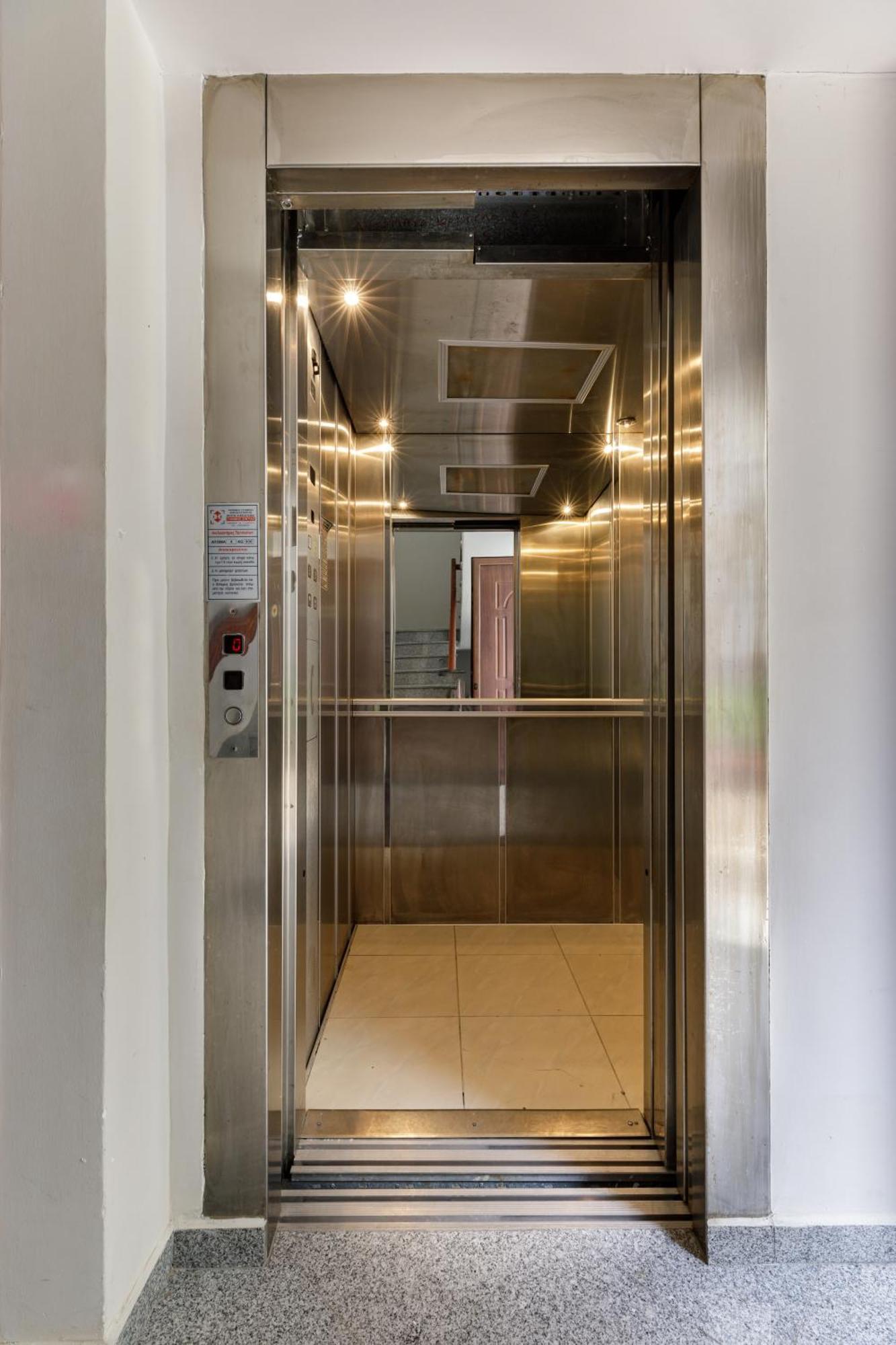 Agyra Seaview Hotel By Panel Hospitality 尼欧波洛伊 外观 照片